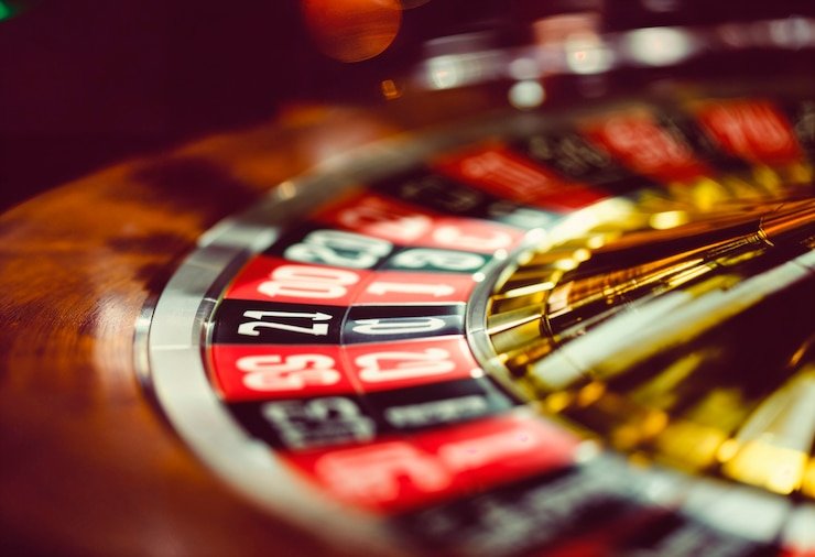 Privasi referral dan kontrol pengguna dewasa